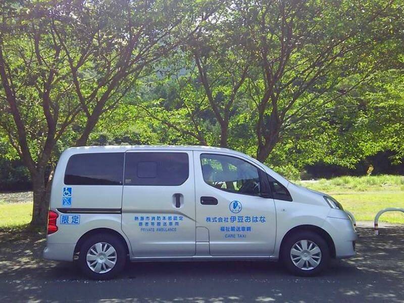NV200車両側面