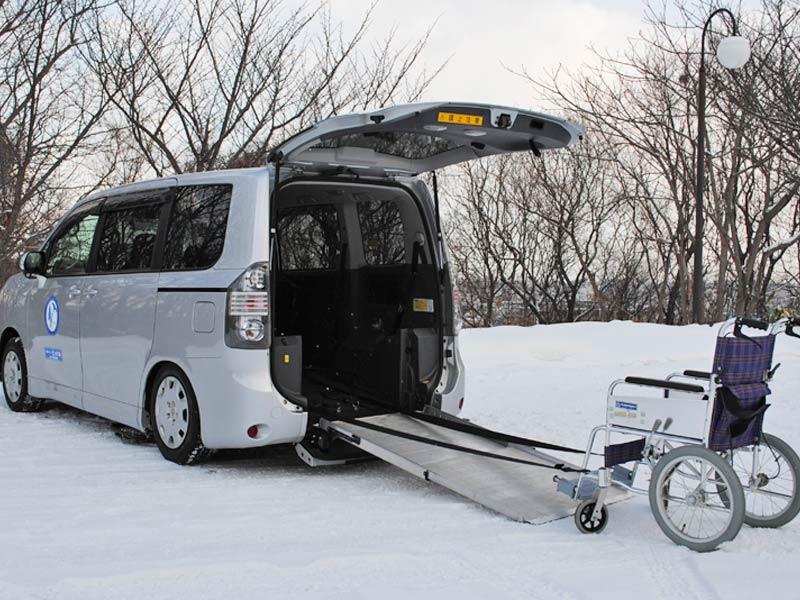 車両後部スロープ