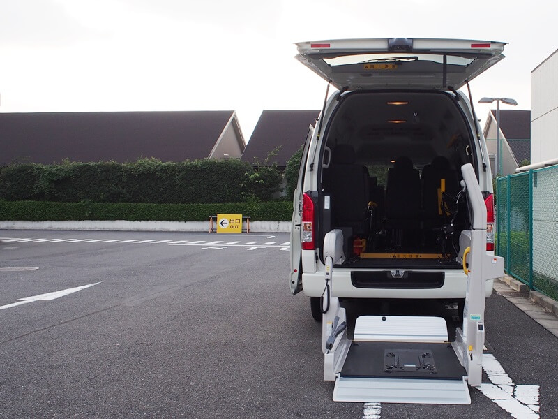 車両後部リフト