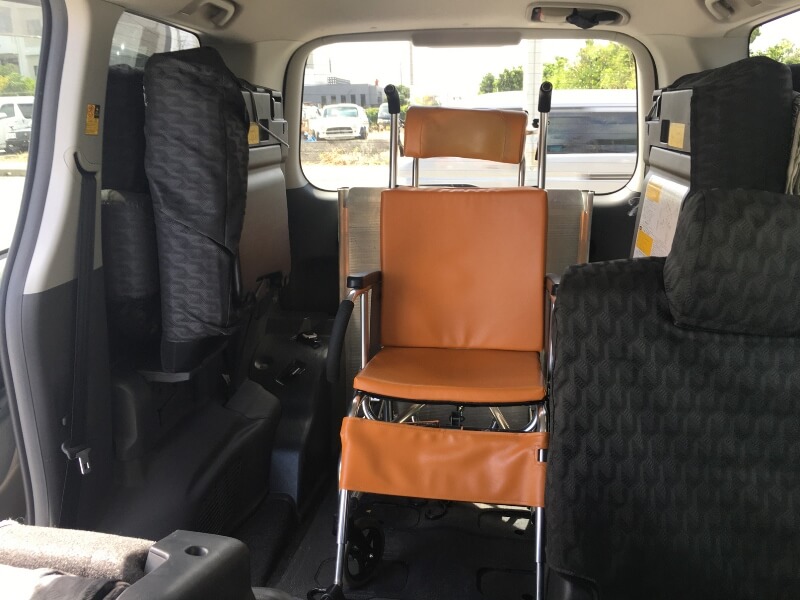 付き添い2名乗車可能