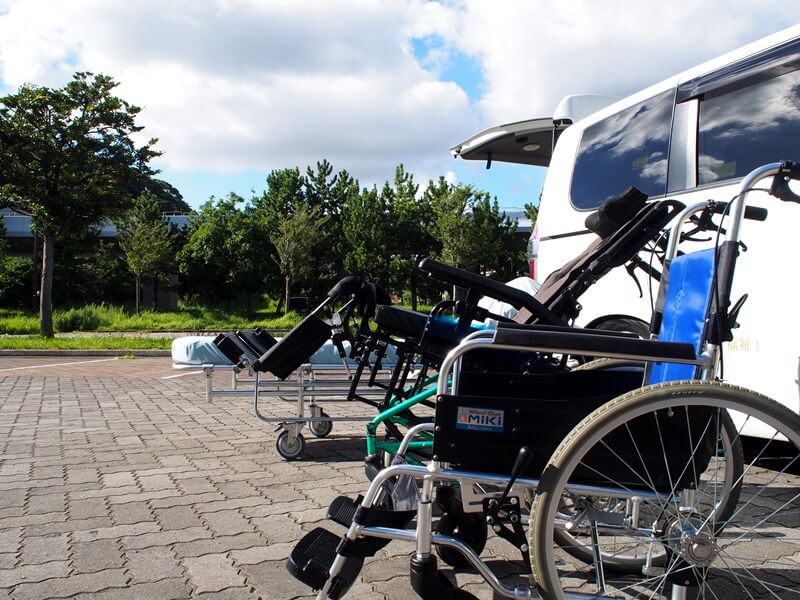 車いす・リクライニング車いす・ストレッチャー