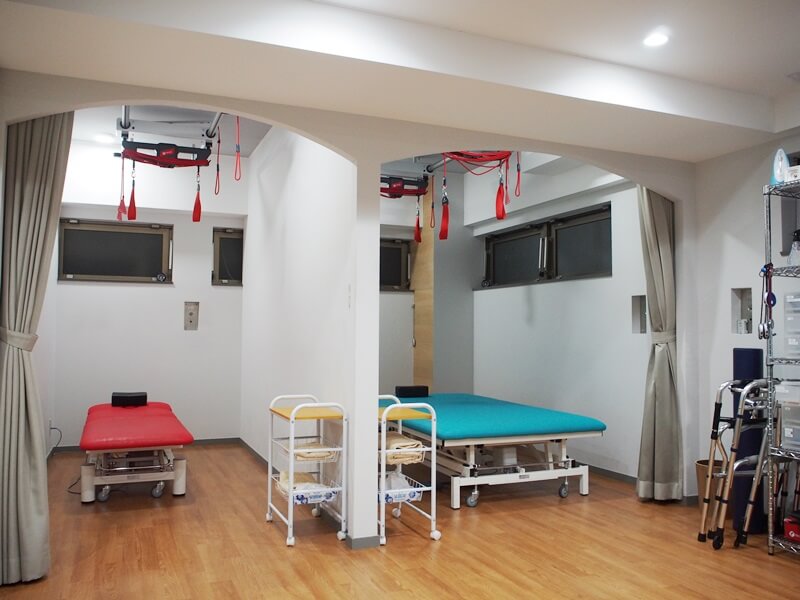 整形疾患・運動器後遺症用のリハビリ機器「レッドコード」