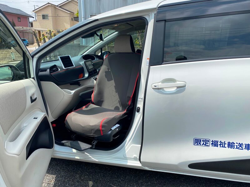 助手席回転式シート