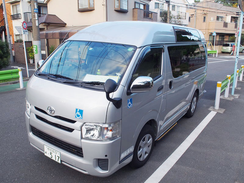 ハイエース左側