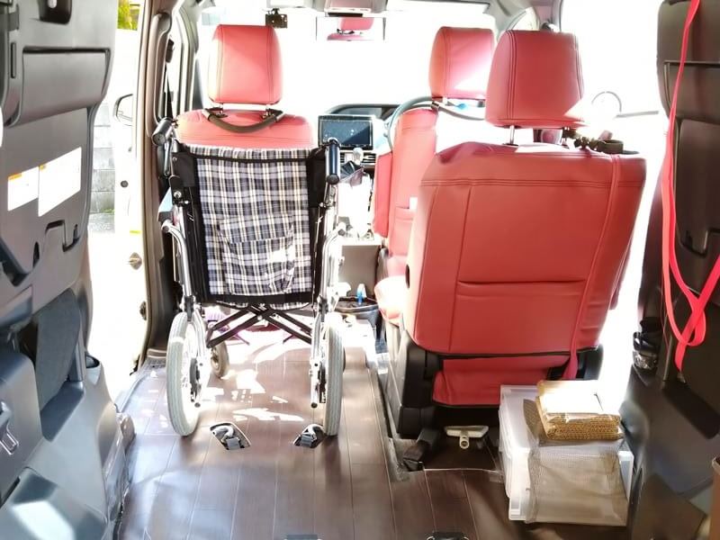 車いす乗車時の車内