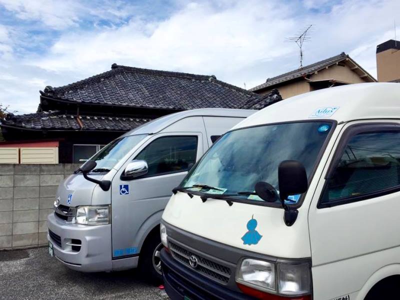 所有介護車両2台