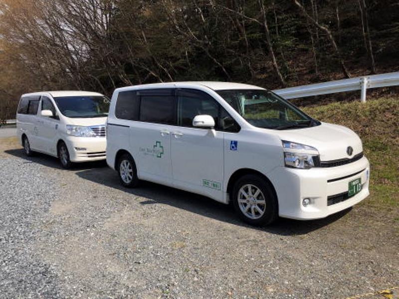 介護車両2台