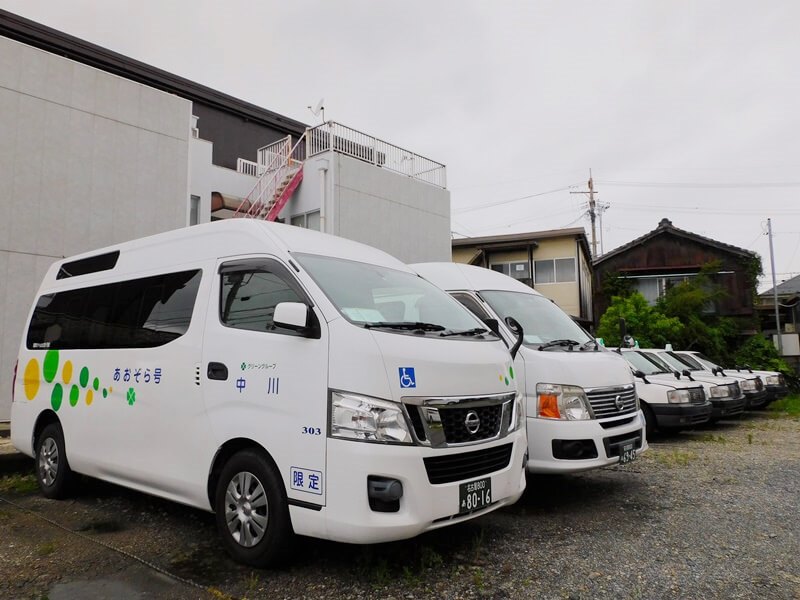 中川タクシーのリフト付きタクシー「あおぞら号」