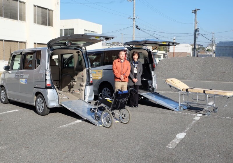 所有車両と茶木さんご夫妻