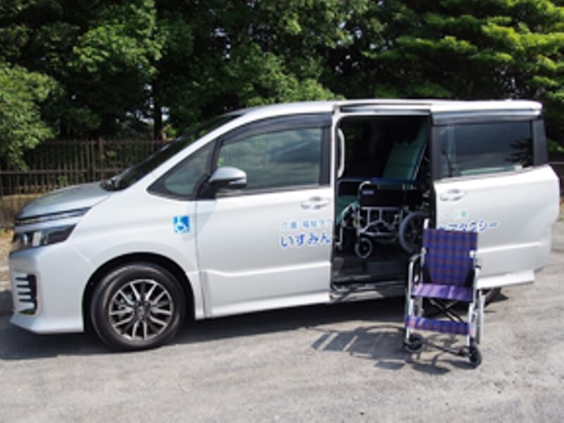 リクライニング車いす乗車時