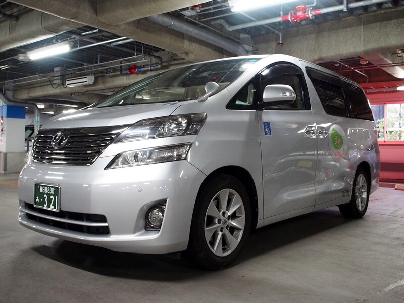 介護車両ヴェルファイア