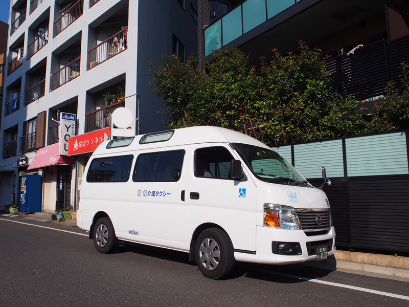 田村介護タクシー側面