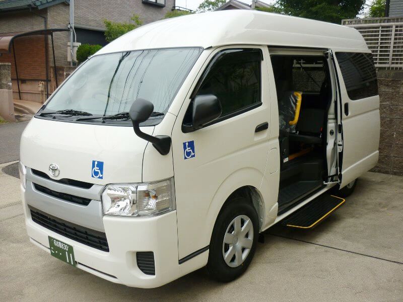 介護車両レジアスエース