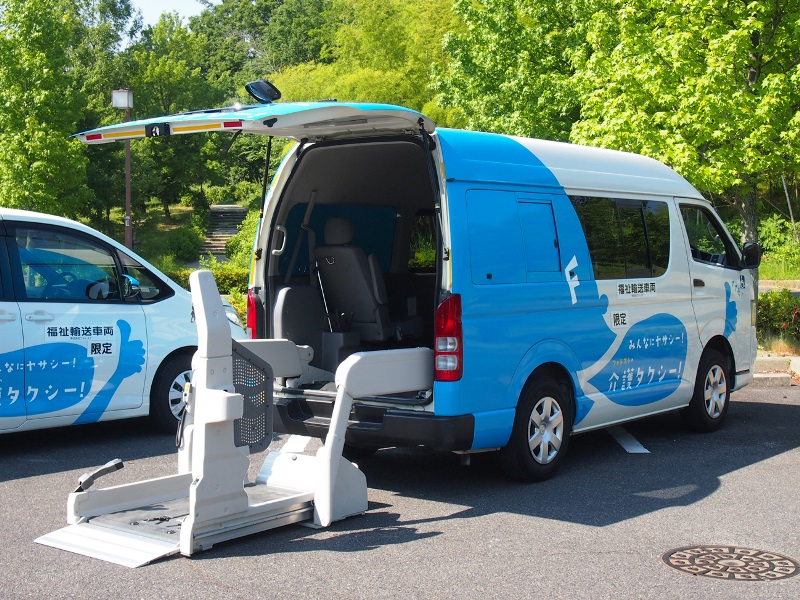 ハイエース後部リフト