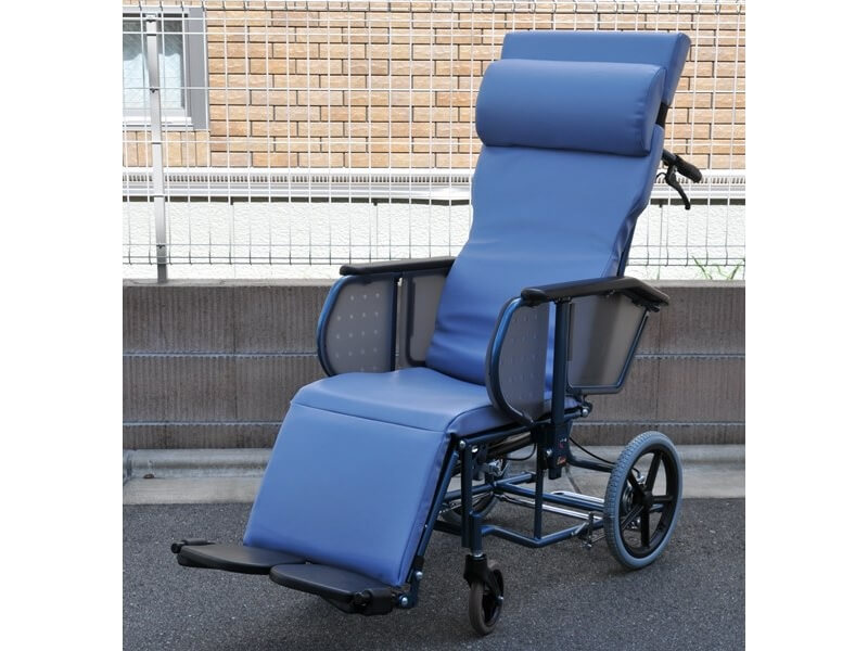 リクライニング車いす