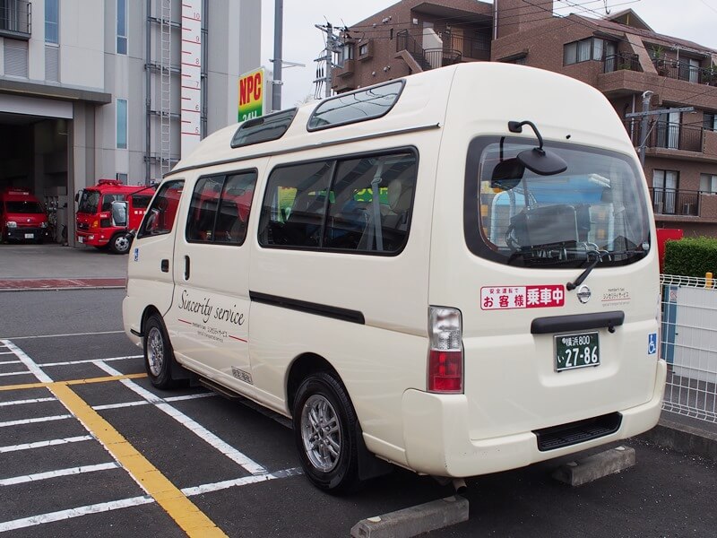 キャラバン後部