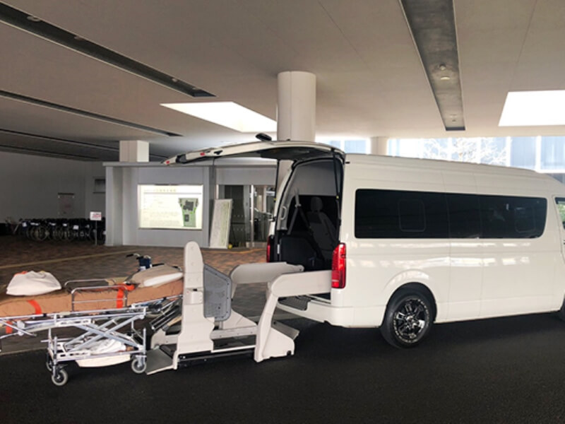 ハイエースリフト