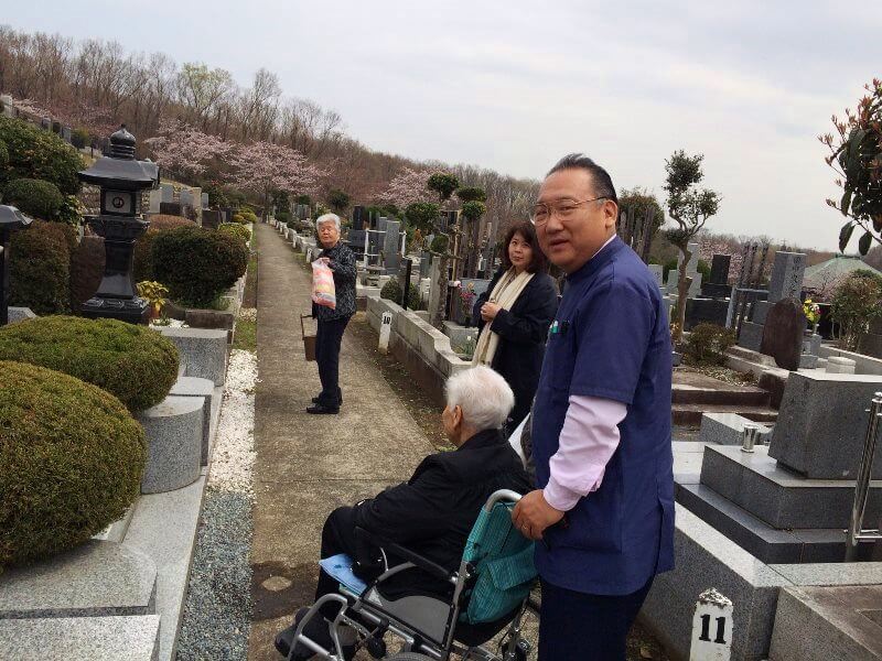 お墓参り同行