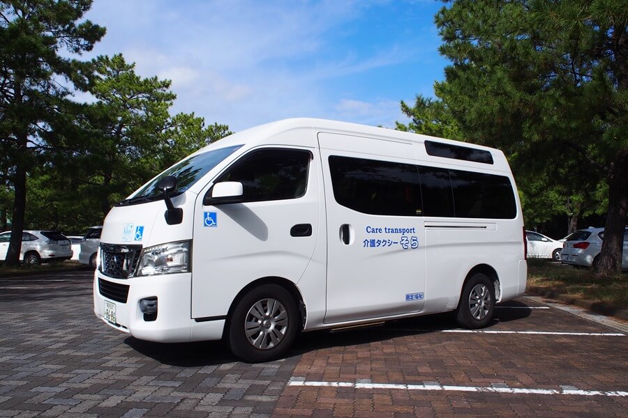 介護タクシーそら車両全景