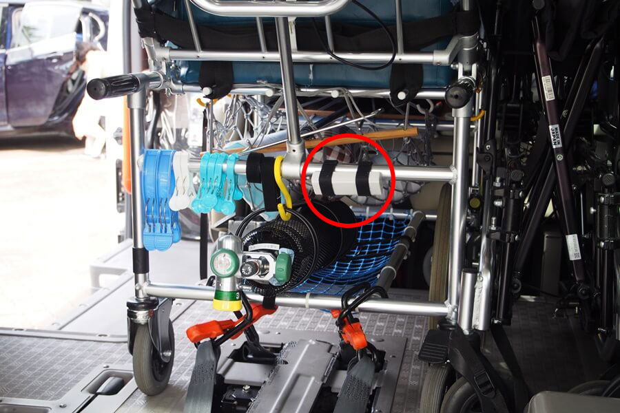 ストレッチャーに設置されている温度計