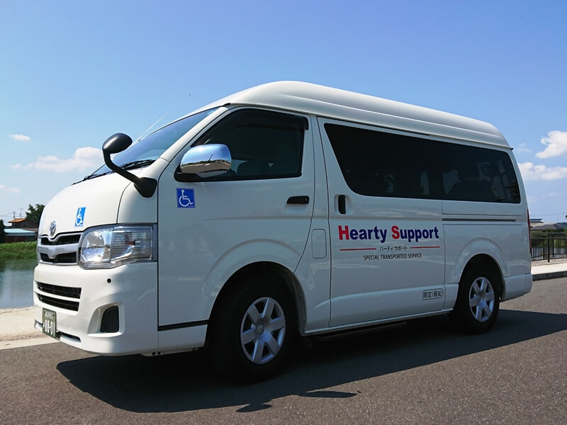 介護車両のハイエース