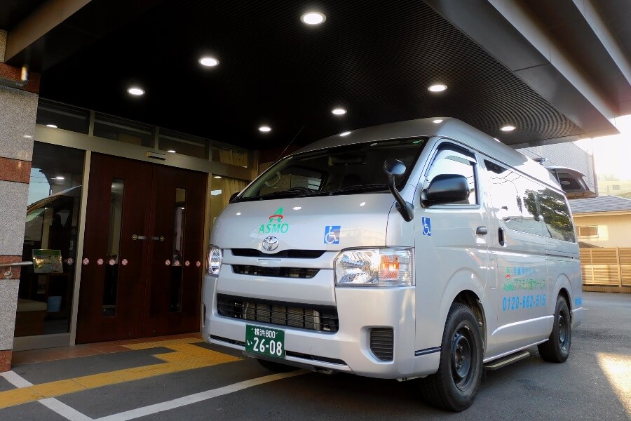 電動リフト搭載のハイエース