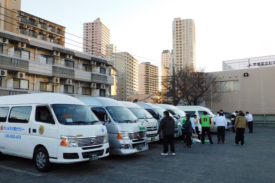 準備を始める介護タクシー